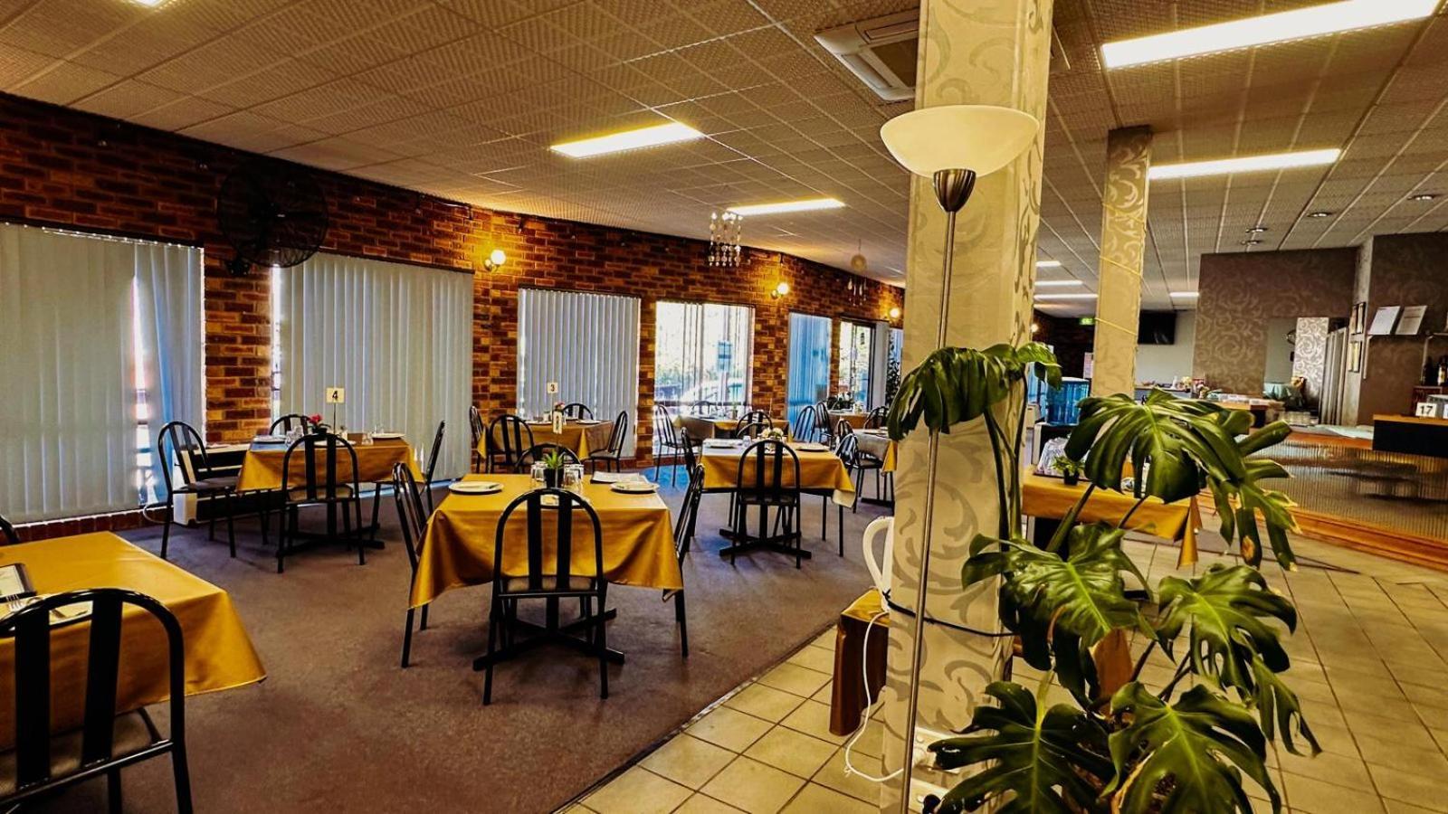 Mountain Creek Motel Bar&Restaurant Mount Beauty Exterior foto